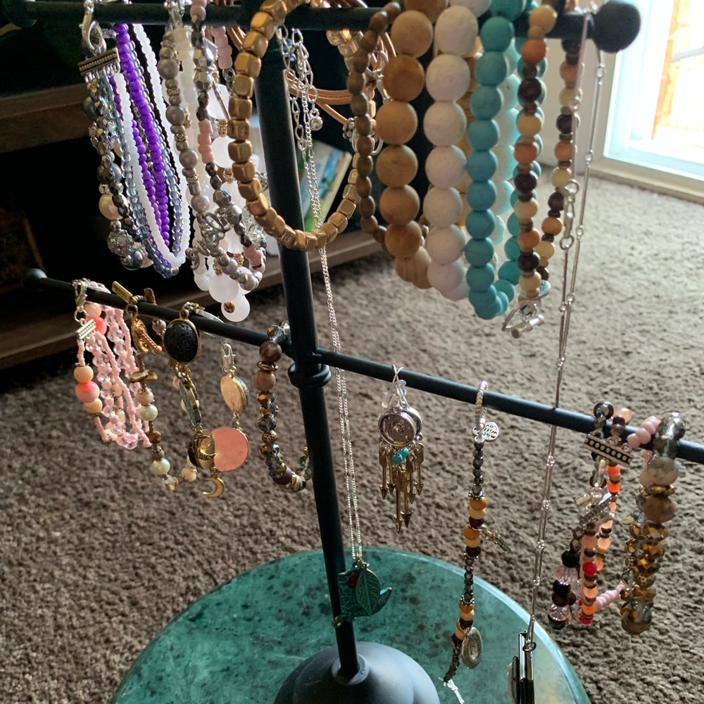 Jewelry - Picture 5 of 12